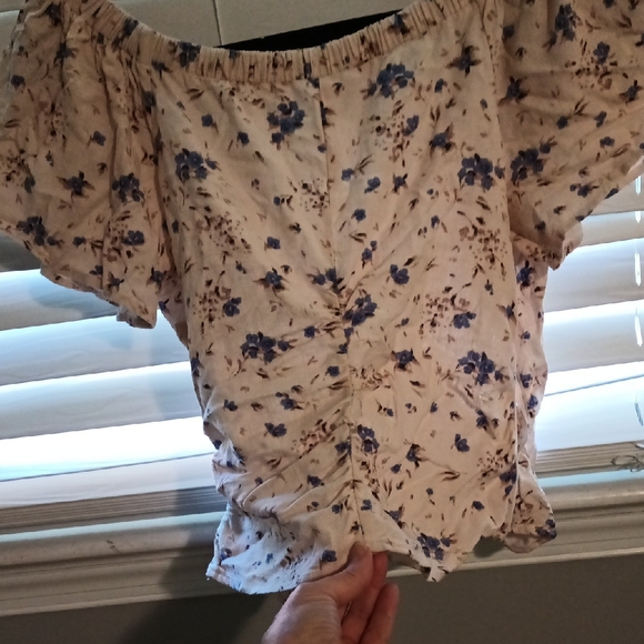 Astr Cream and Blue Puff Sleeve Wrap Blouse - Picture 8 of 8